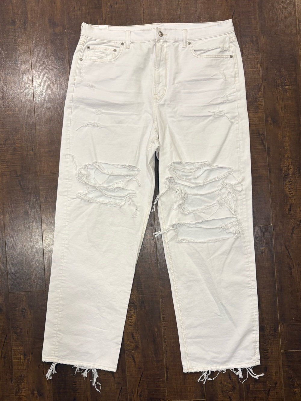American Eagle Highest Rise Baggy Straight White Distressed Jeans Size 18